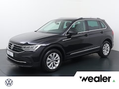 Volkswagen Tiguan - 1.5 TSI Life | 130 PK | Navigatiesysteem | Voorstoelen verwarmd | LED verlichting | Achter
