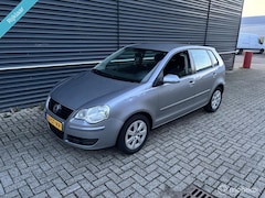 Volkswagen Polo - 1.4-16V Trendline NAP/ AIRCO/ LM VELGEN/ 5DRS/