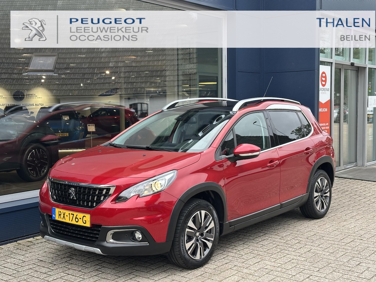 Peugeot 2008 - 1.2 Turbo 110PK Allure Vol-Automaat | Navigatie | Trekhaak 1250 KG | Panorama-dak | Climat - AutoWereld.nl
