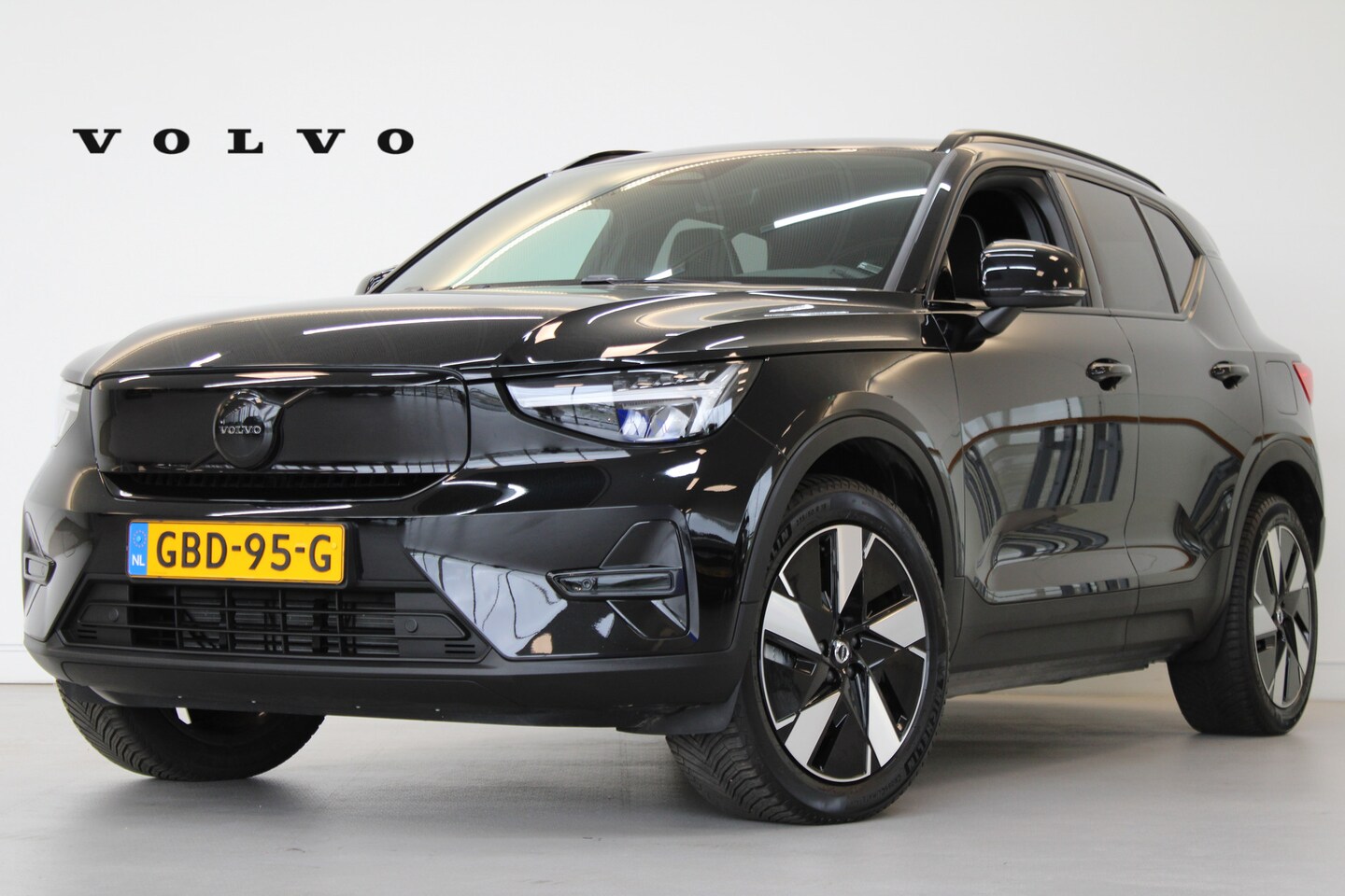Volvo XC40 - 252PK Extended Range Plus 82 kWh | Trekhaak | Stoel&Stuur Verw. | Adap Cruise. | Blis | Wa - AutoWereld.nl