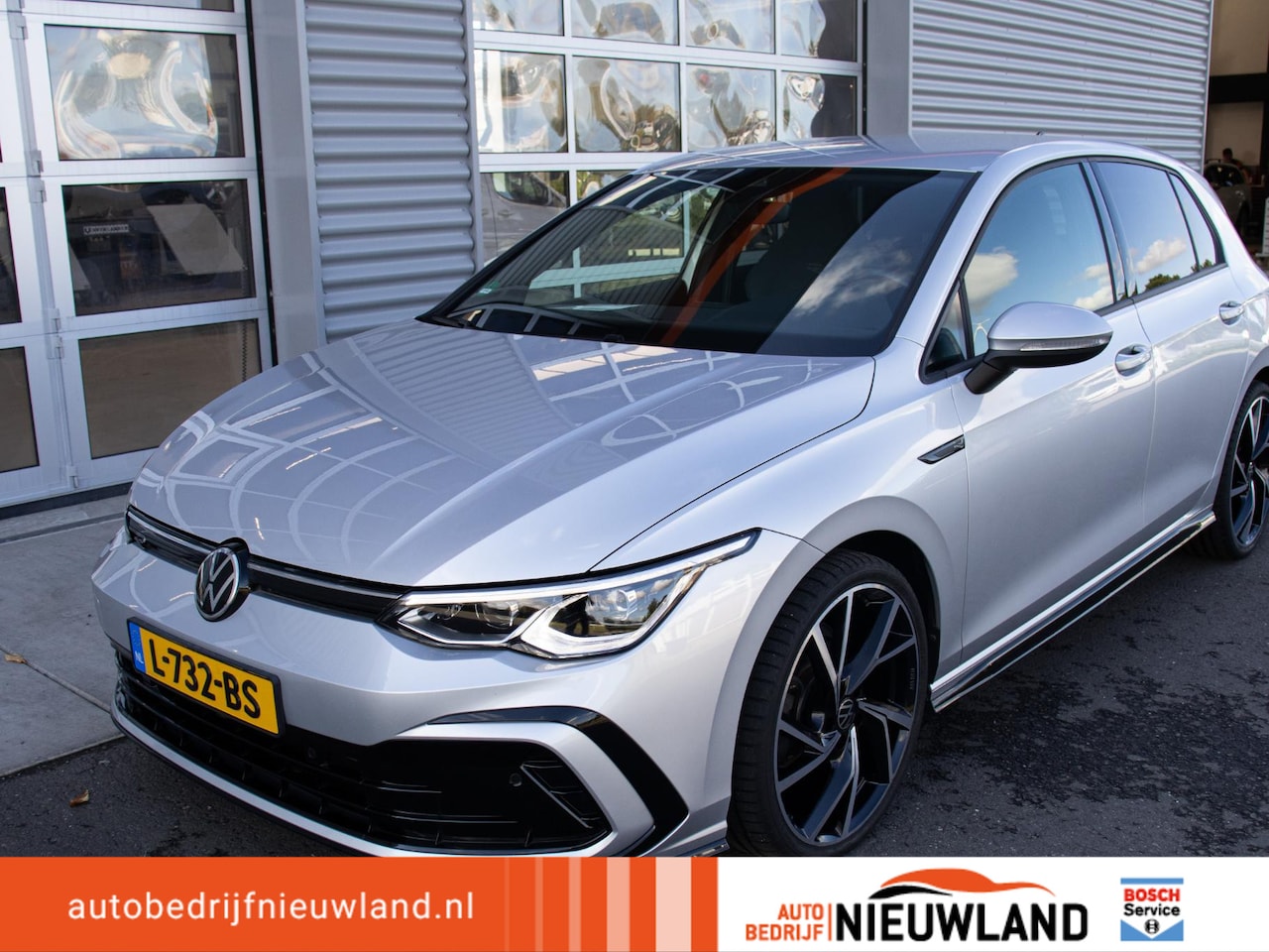 Volkswagen Golf - 1.5 eTSI R-Line Business 150pk dsg. i Qlight. Stoel Verw. 19 inch lm. - AutoWereld.nl