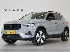 Volvo XC40 - T4 211PK Plus Dark Black Pack | Voorruit verwarming | Trekhaak | PDC + 360 Camera | Adapti