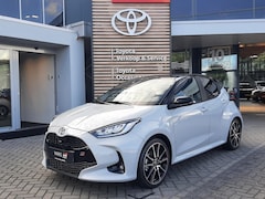 Toyota Yaris - 1.5 Hybrid 130 GR Sport NIEUW DIRECT LEVERBAAR PANO JBL-AUDIO BLIND SPOT 18'' STUUR/STOELV