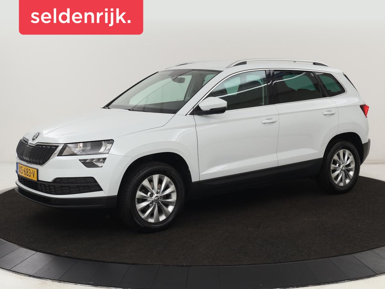 Skoda Karoq - 1.0 TSI Clever Edition | Trekhaak | Carplay | Navigatie | Cruise Control | LED | PDC | - AutoWereld.nl