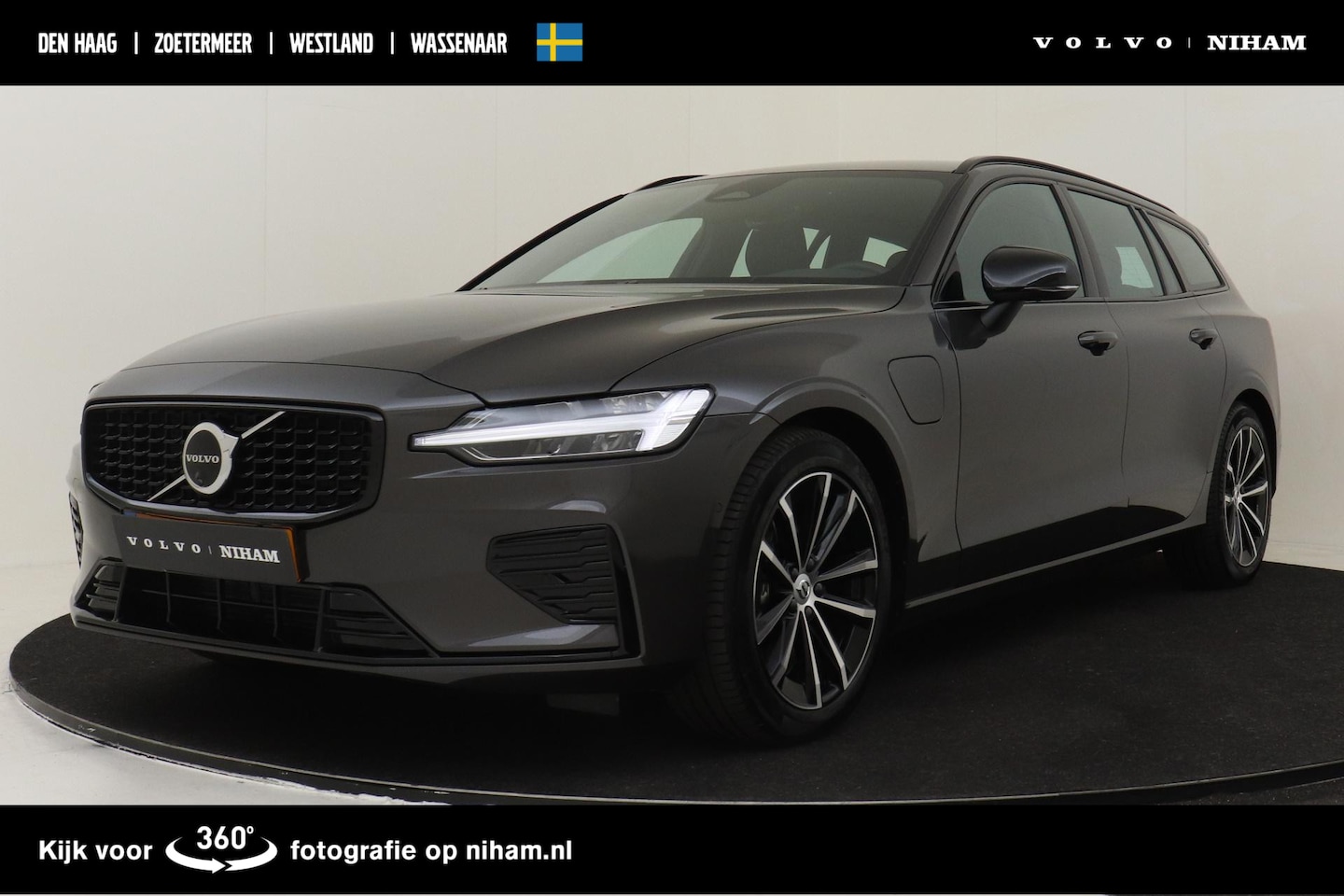Volvo V60 - T6 PLUG-IN HYBRID AWD PLUS DARK -HARMAN/KARDON|360°CAM|BLIS|TREKHAAK|POWER-SEATS - AutoWereld.nl