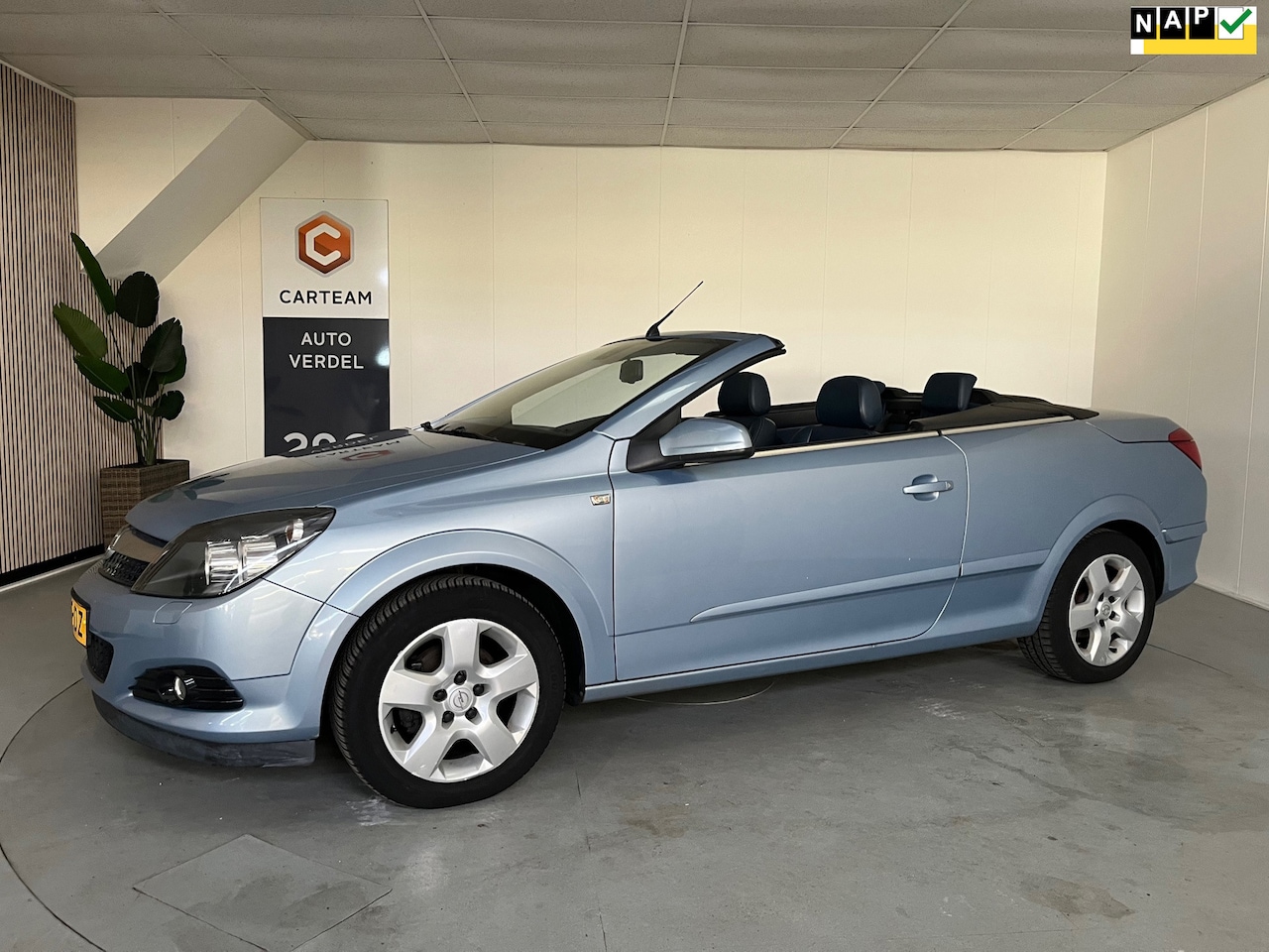 Opel Astra TwinTop - 1.6 Cosmo Airco, Lederen bekleding, Navigatie, LMV - AutoWereld.nl