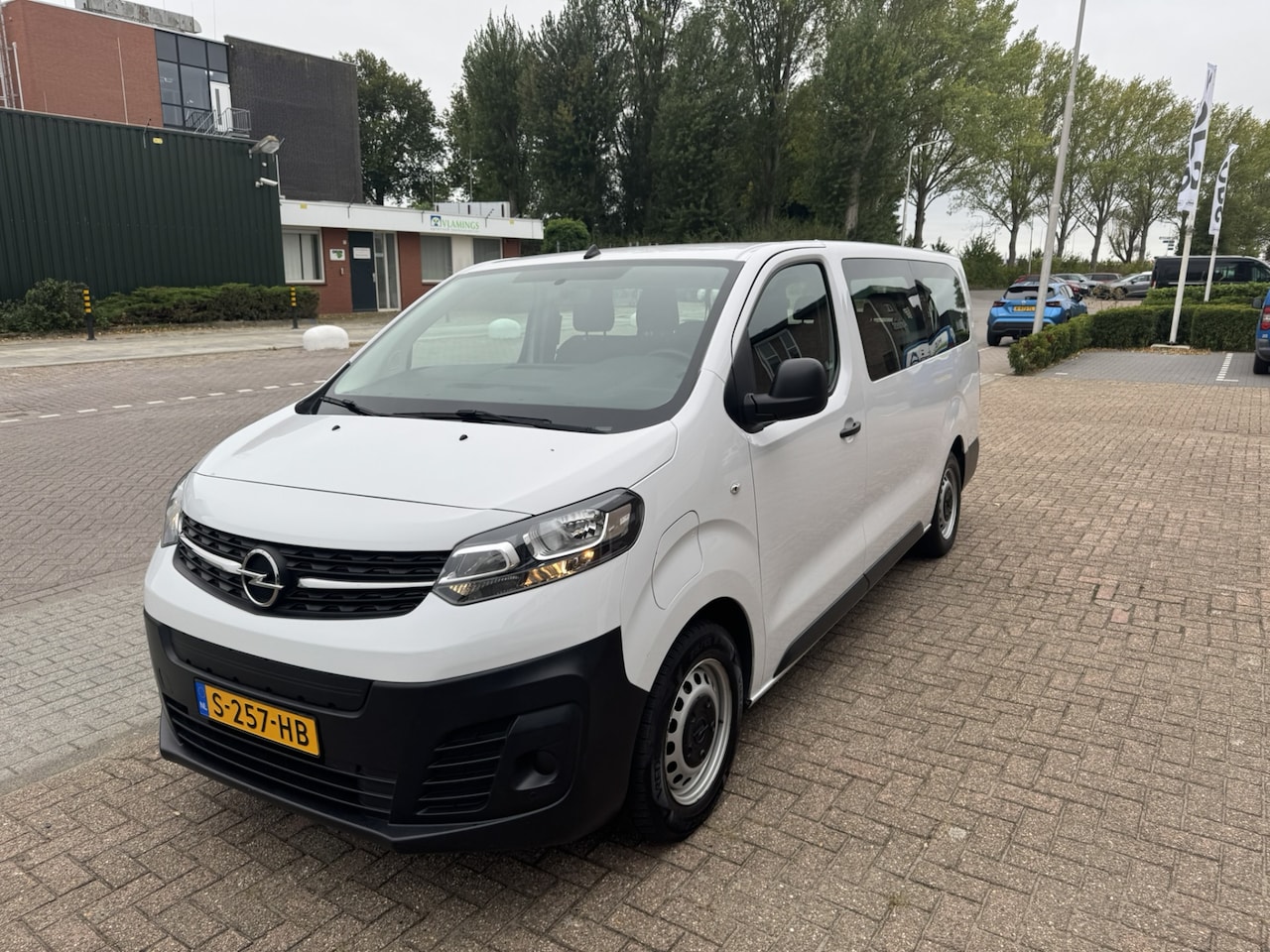 Opel Vivaro-e Combi - L3H1 75 kWh*9-Persoons*Airco*EX.BTW* - AutoWereld.nl