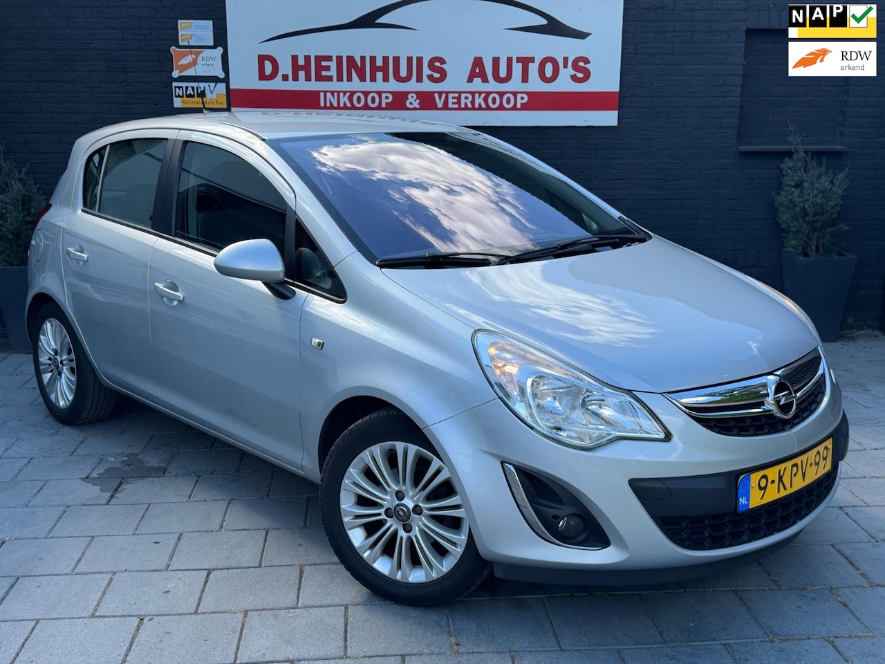 Opel Corsa - 1.4-16V Cosmo 5DRS KLIMA NAVI - AutoWereld.nl