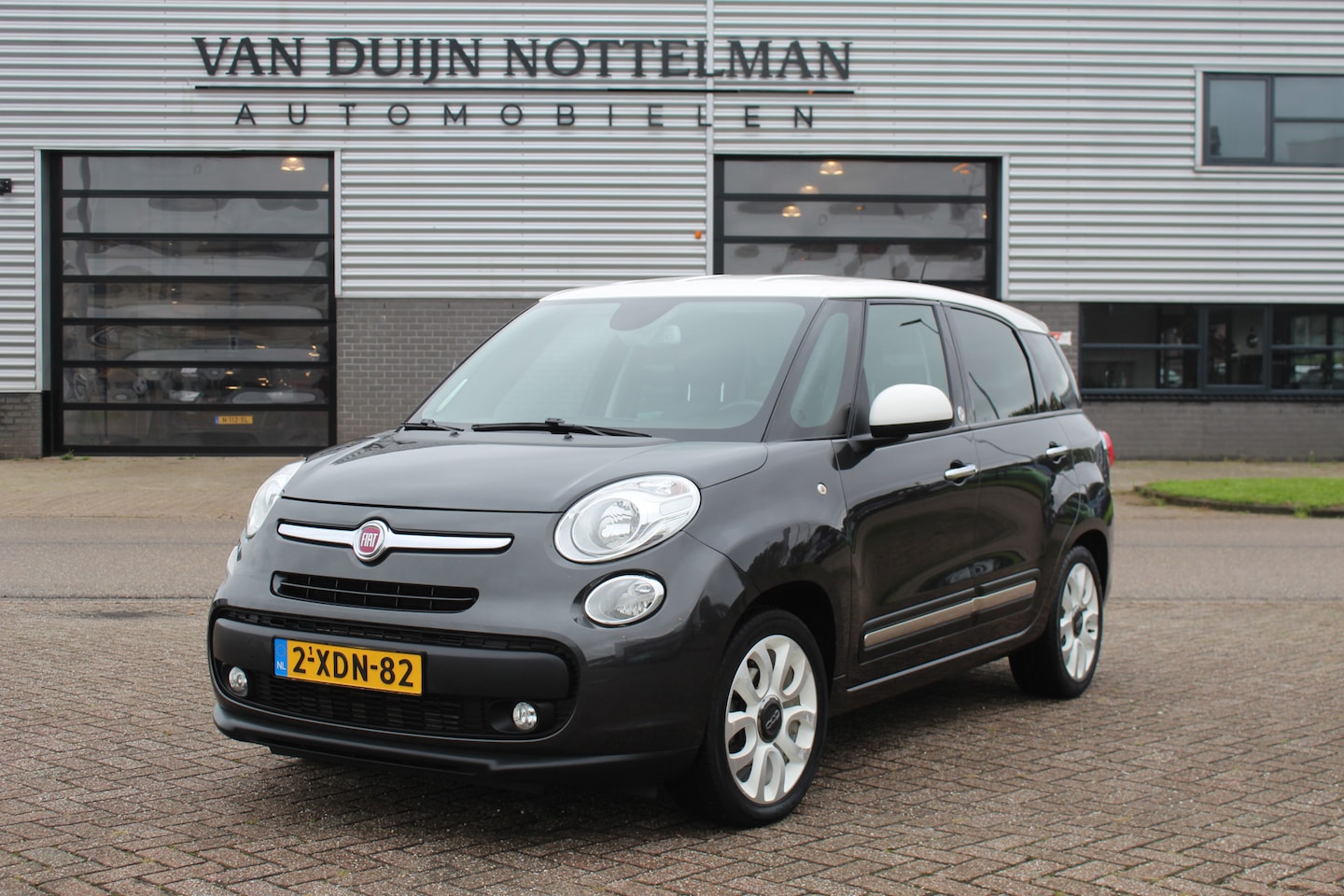 Fiat 500 L Living - 0.9 TwinAir Lounge 7p. / Navigatie / Camera / N.A.P. - AutoWereld.nl