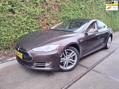 Tesla Model S - 85 Base