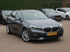 BMW 1-serie - 118i Executive Edition / Camera / Navigatie / 17'' / Apple CarPlay / Stuurverwarming / Cru