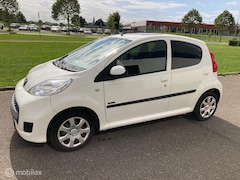 Peugeot 107 - 1.0-12V 5-DEURS AIRCO EURO 5