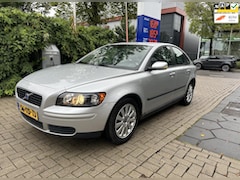 Volvo S40 - 1.8 Kinetic met 81000 dkm op teller
