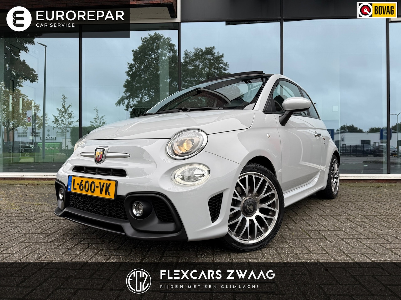 Fiat 500 C - 1.4 T-Jet Abarth 595 70th Anniversary - Navi - Parkeerhulp - Airco - LED - AutoWereld.nl