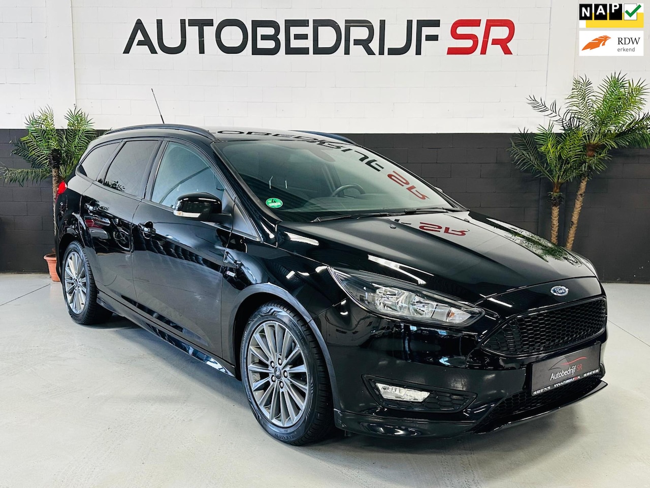 Ford Focus Wagon - 1.0 EcoBoost ST Line 140PK! Dealer Onderhouden! Nwe Distributie! - AutoWereld.nl