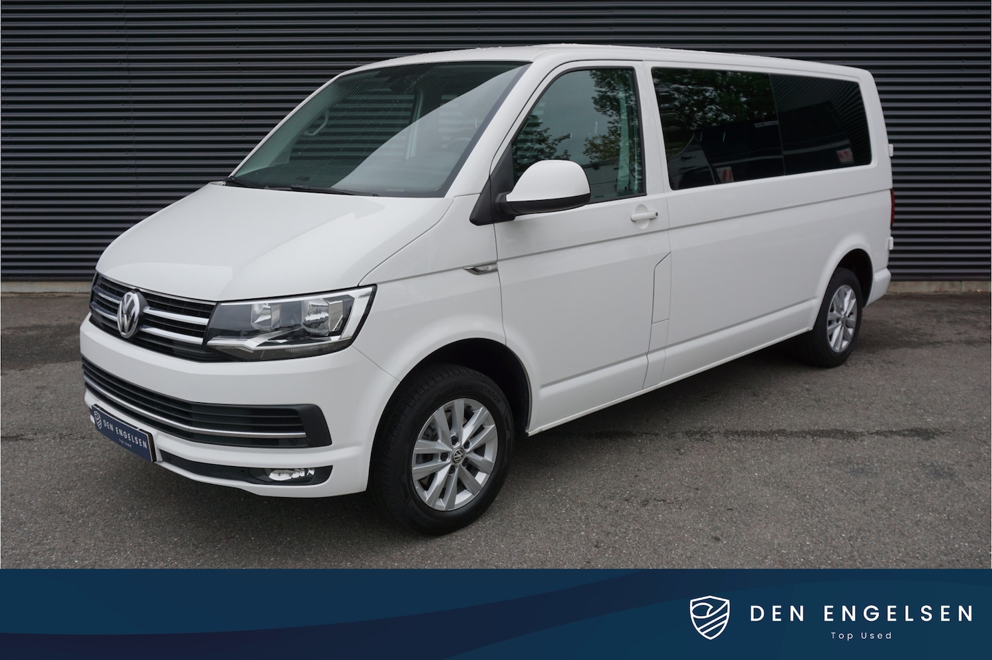 Volkswagen Transporter - 2.0 TDI L2H1 DC Highline | Navi | LM Velgen | Trekhaak | PDC | Cruise-Control - AutoWereld.nl