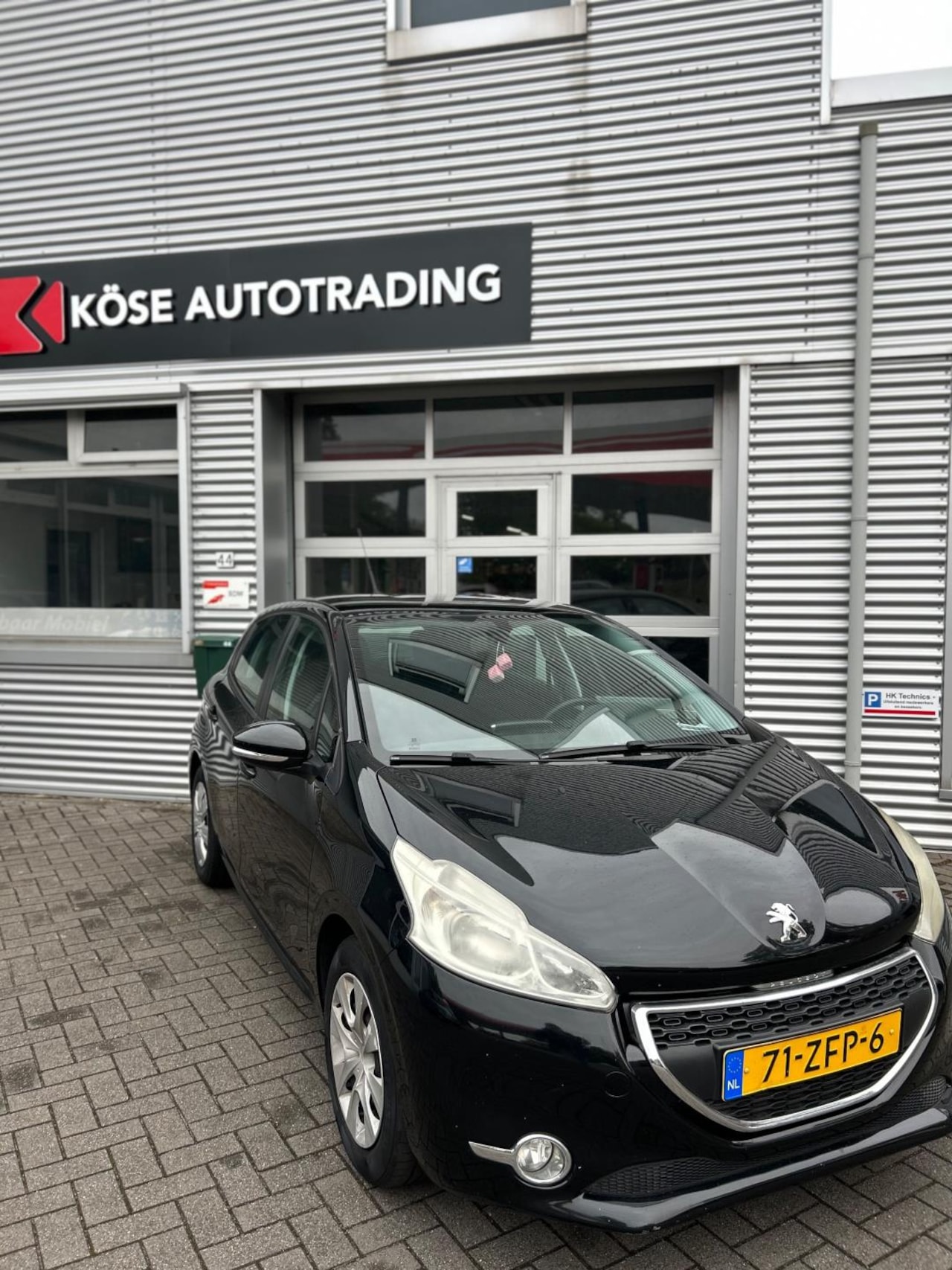 Peugeot 208 - 1.2 VTi Blue Lease 2012 airco park sensoren - AutoWereld.nl