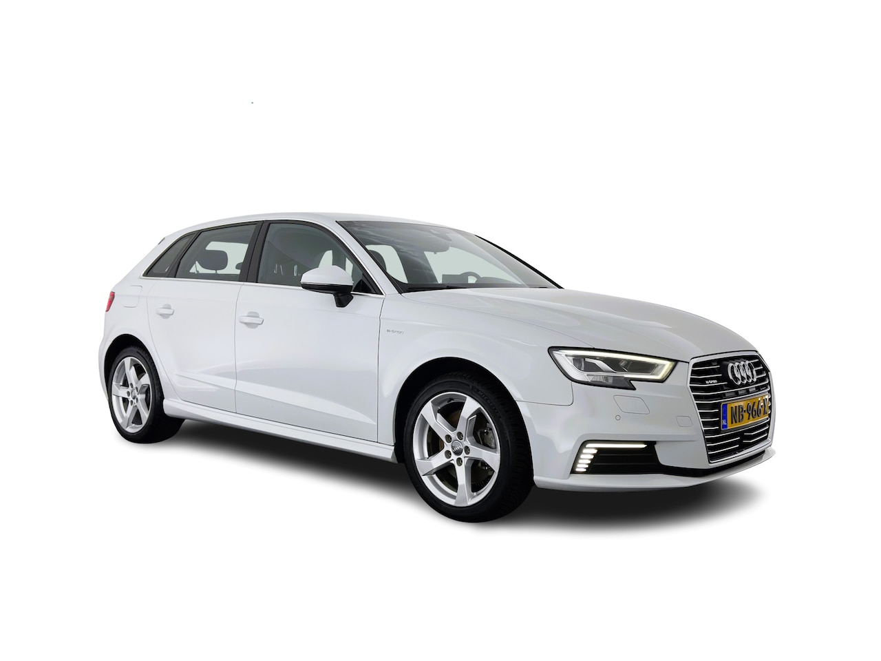Audi A3 Sportback - 1.4 e-tron Lease Edition Aut. *DIGI-COCKPIT | FULL-LED | ADAPTIVE-CRUISE | LANE-ASSIST | K - AutoWereld.nl