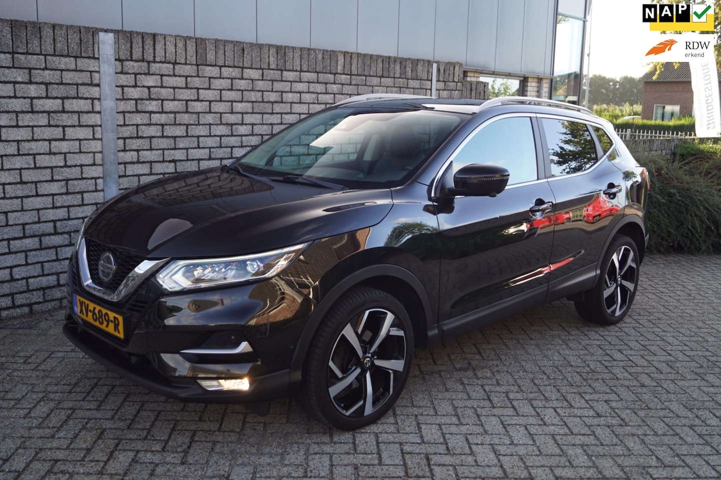 Nissan Qashqai - 1.2 Tekna Panodak 360 Camera Navi Leder Stoelverw Voorruit Verw Clima LED Kopl Cruise 2x P - AutoWereld.nl