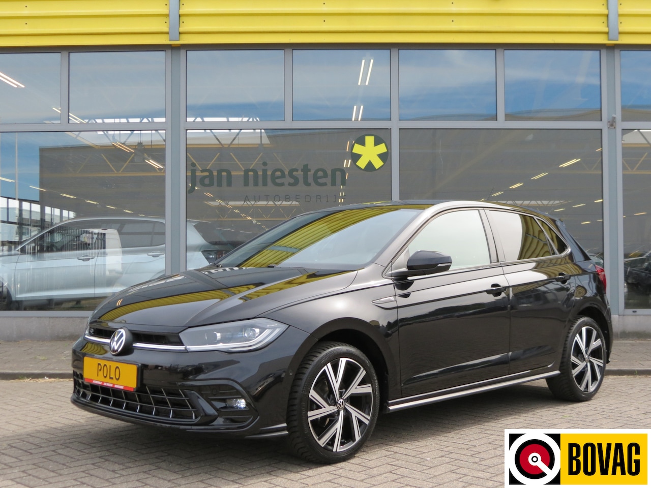 Volkswagen Polo - 1.0 TSI R-Line -95pk- Automaat | Matrix Led | Dodehoek Ass. | Rijklaarprijs incl. 1 jaar B - AutoWereld.nl