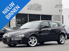 Alfa Romeo 147 - 2.0 T.Spark Business LEER/LM VELGEN