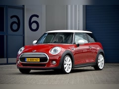 MINI Cooper - 1.5 Chili Business / NL Auto / Metallic / Navi Prof / Sportstoel