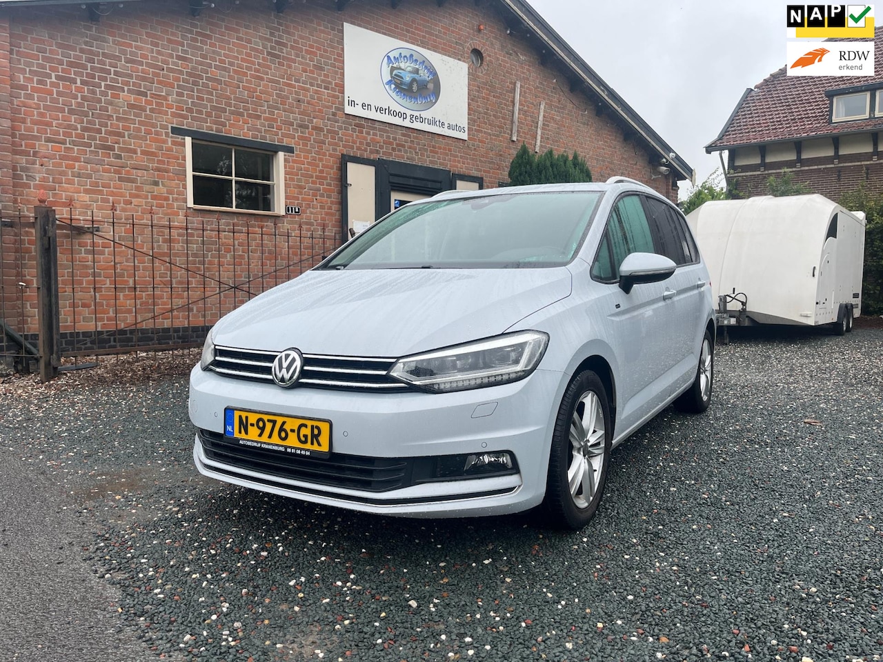 Volkswagen Touran - 1.5 TSI Comfortline Edition 7p 1.5 TSI Comfortline Edition 7p ( Automaat + Carplay + Climate controle ) - AutoWereld.nl