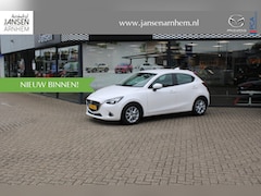 Mazda 2 - 2 1.5 Skyactiv-G Dynamic Trekhaak, All Season, PDC, LMV 15 Inch, LKA, Navi, Airco, Cruise,