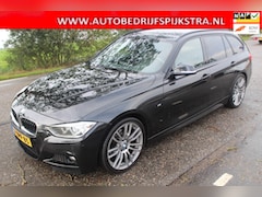 BMW 3-serie Touring - 318d High Executive // M-PAKKET / AUTOMAAT //