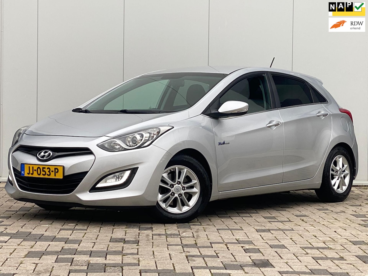 Hyundai i30 - 1.6 GDI i-Motion Plus 1.6 GDI i-Motion Plus - AutoWereld.nl