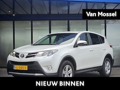 Toyota RAV4 - 2.0 Aspiration 4WD | Nieuw Binnen | Eerste Eigenaar | 2.000 kilo Trekgewicht | Navigatie |