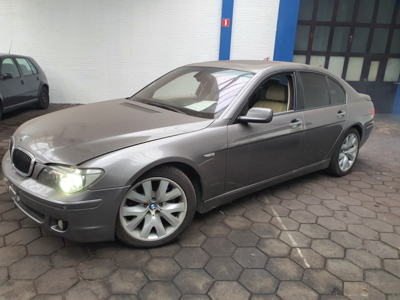 BMW 7-serie - 730D |FULL OPTIONS|MOTORSCHADE|EXPORT - AutoWereld.nl