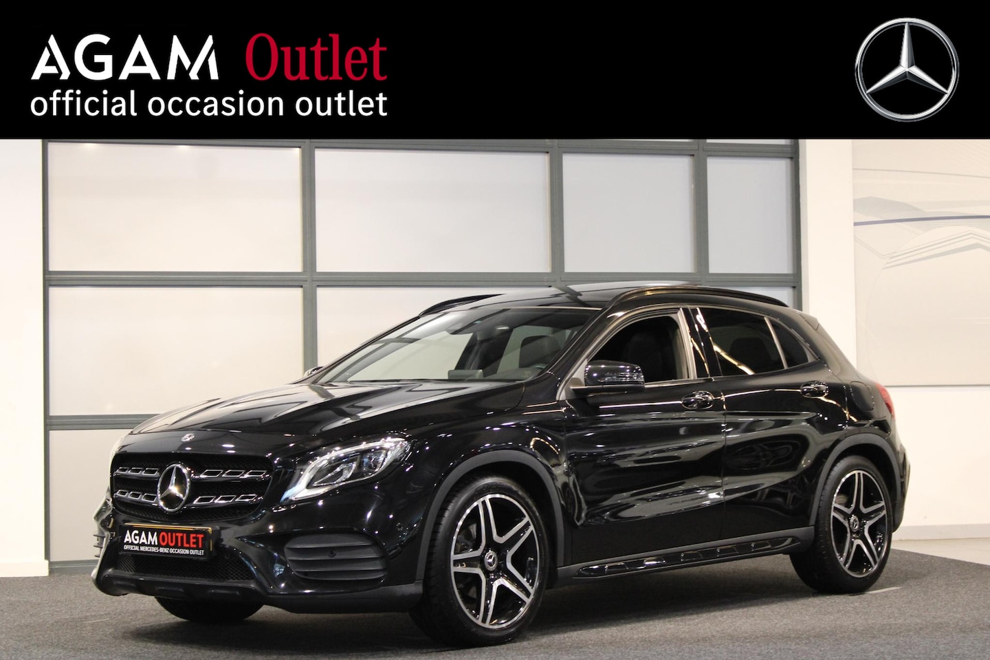 Mercedes-Benz GLA-Klasse - 180 Business Solution AMG Panorama dak | Trekhaak | Or. NL auto | 1e eig. Dealer onderh. - AutoWereld.nl