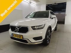 Volvo XC40 - 1.5 T2 Momentum