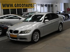 BMW 3-serie - 320i Business Line Automaat Airco, Cruise Control, PDC, Stuurbekrachtiging