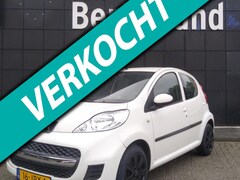 Peugeot 107 - 1.0-12V XS 5-Drs Zuinig & betrouwbaar