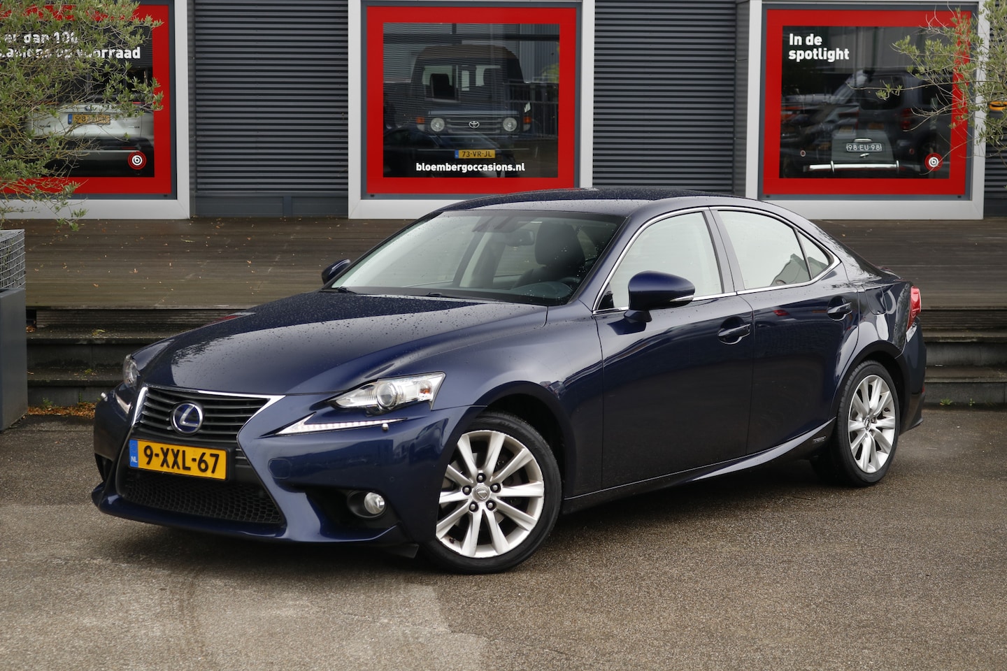 Lexus IS - 300h Edition | Fabrieksnavigatie | - AutoWereld.nl