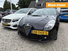 Alfa Romeo Giulietta - 1.4T 120pk Progression, Clima, Cruise, LMV, Trekhaak, Elekt Pakket,