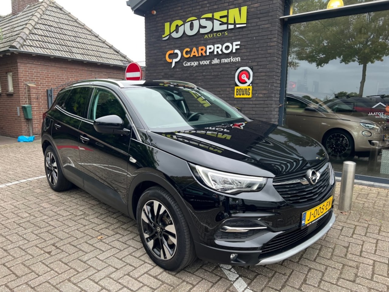 Opel Grandland X - 1.2 Turbo Innovation 1.2 TURBO INNOVATION - AutoWereld.nl