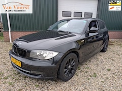 BMW 1-serie - 116i Business Line airco, Android auto