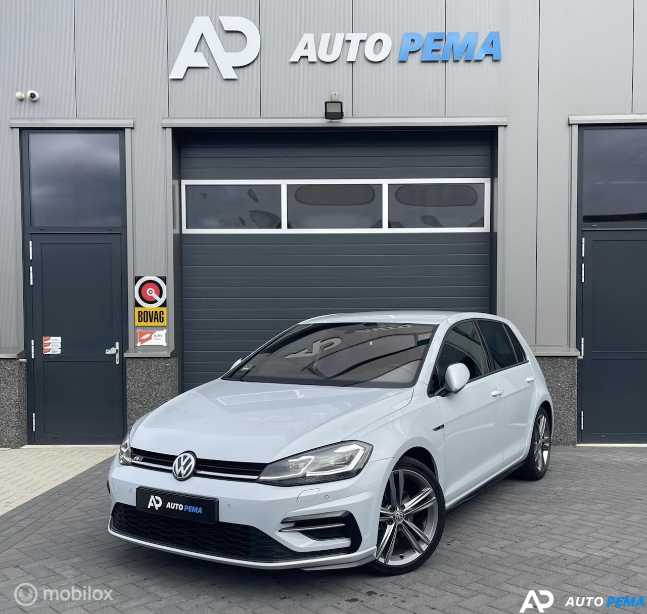 Volkswagen Golf - 1.5 TSI DSG 3xR-Line 150PK ACC LED - AutoWereld.nl