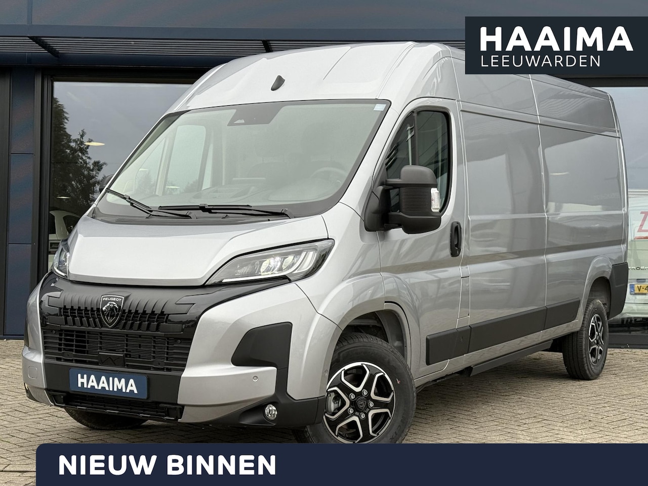 Peugeot e-Boxer - 3.5t L3H2 Zwaar 110 kWh 100% Elektrisch | Pakket Visibility LED | Pakket City Plus | 3-Zit - AutoWereld.nl