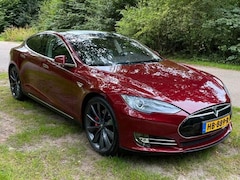 Tesla Model S - Signature Performance Gratis opladen