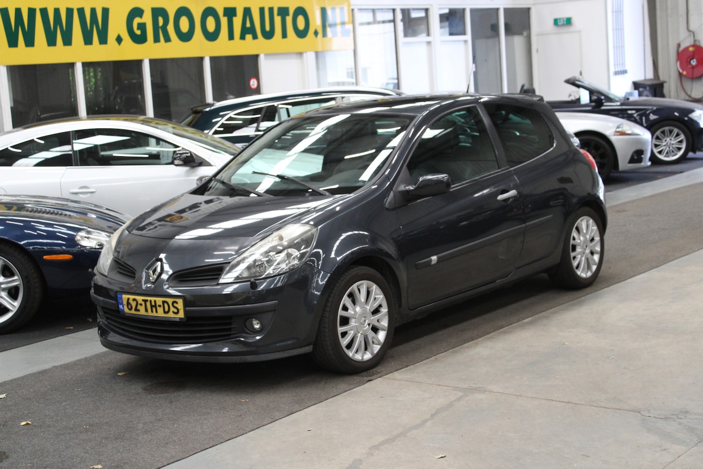 Renault Clio - 1.6-16V Initiale Panoramadak, Airco, Cruise Control, Stuurbekrachtiging - AutoWereld.nl