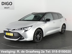 Toyota Corolla Touring Sports - 1.8 Hybrid First Edition Bi-Tone | 1e eigenaar | Navigatie | Camera |