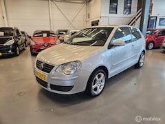 Volkswagen Polo - 1.2-12V Comfortline airco/cruise/centr lock