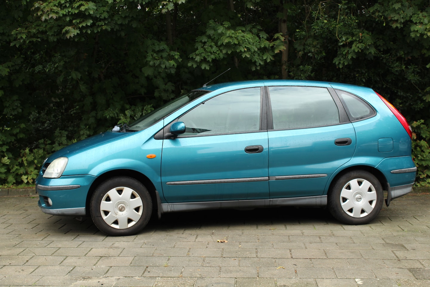 Nissan Almera Tino - APK nieuw airco trekhaak 1.8 Visia - AutoWereld.nl