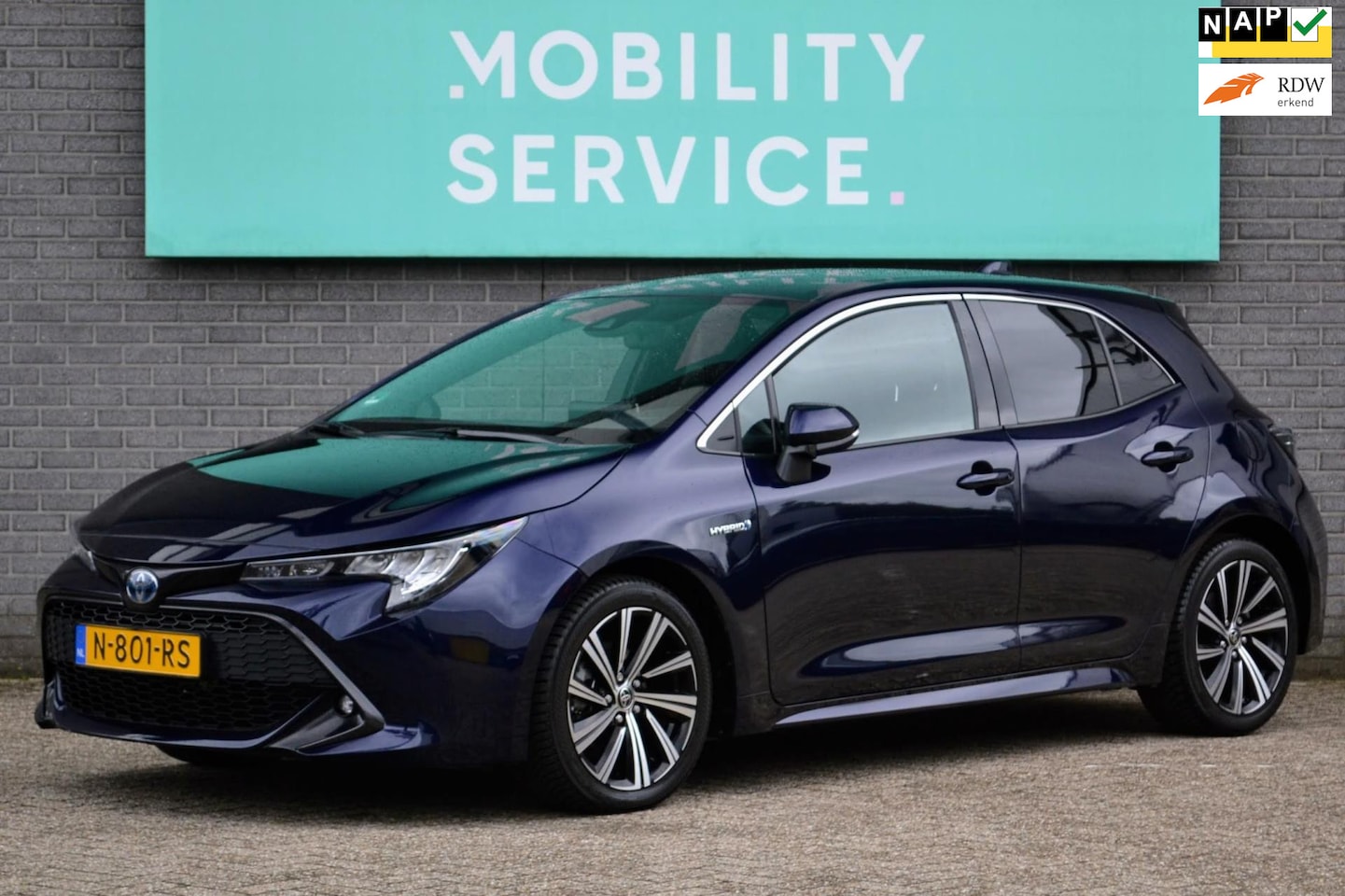 Toyota Corolla - 1.8 Hybrid Business Plus LED AUT CAM Stoelverwarming - AutoWereld.nl