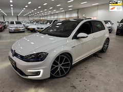Volkswagen Golf - 1.4 TSI GTE / SUPER NETJES / DEALER ONDERHOUDEN / PANORAMADAK