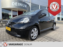 Toyota Aygo - 1.0-12V + 5-deurs Automaat.. Centr.vergr, Stuurbekr, Zeer nette staat